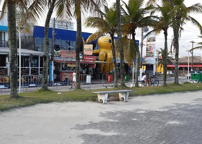 Condominio Cm Piscina, 1Garagem, Wi-Fi 300 Mega, Central De Vigilancia Remota , Centro Do Guaruja Proximo A Praia E Comercio, Horarios Check-In E Check-Out Flexiveis