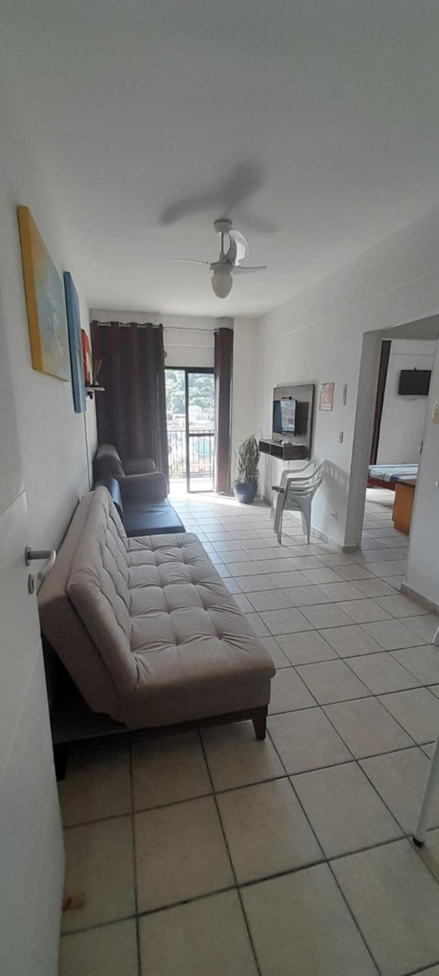 Beachside Condo: Pool, Bbq & Flexible Check-in Apartment Guaruja