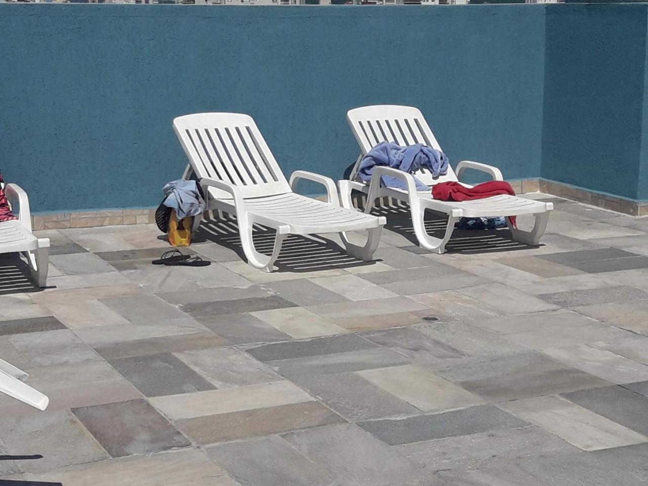 Apartment Beachside Condo: Pool, Bbq & Flexible Check-in Guaruja